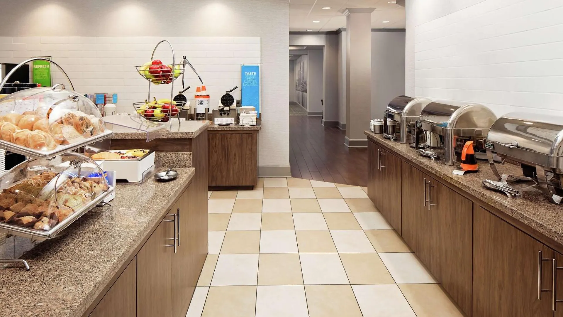 Hampton Inn Louisville Downtown Hotel